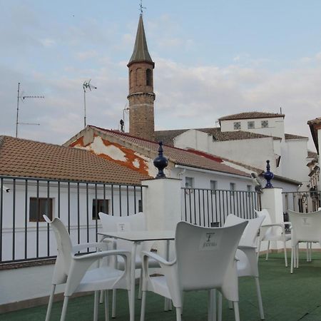 Hospedium Dlj Hostal Tematico Desde La Juderia Arjona Dış mekan fotoğraf