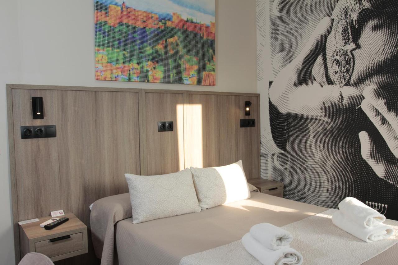Hospedium Dlj Hostal Tematico Desde La Juderia Arjona Dış mekan fotoğraf