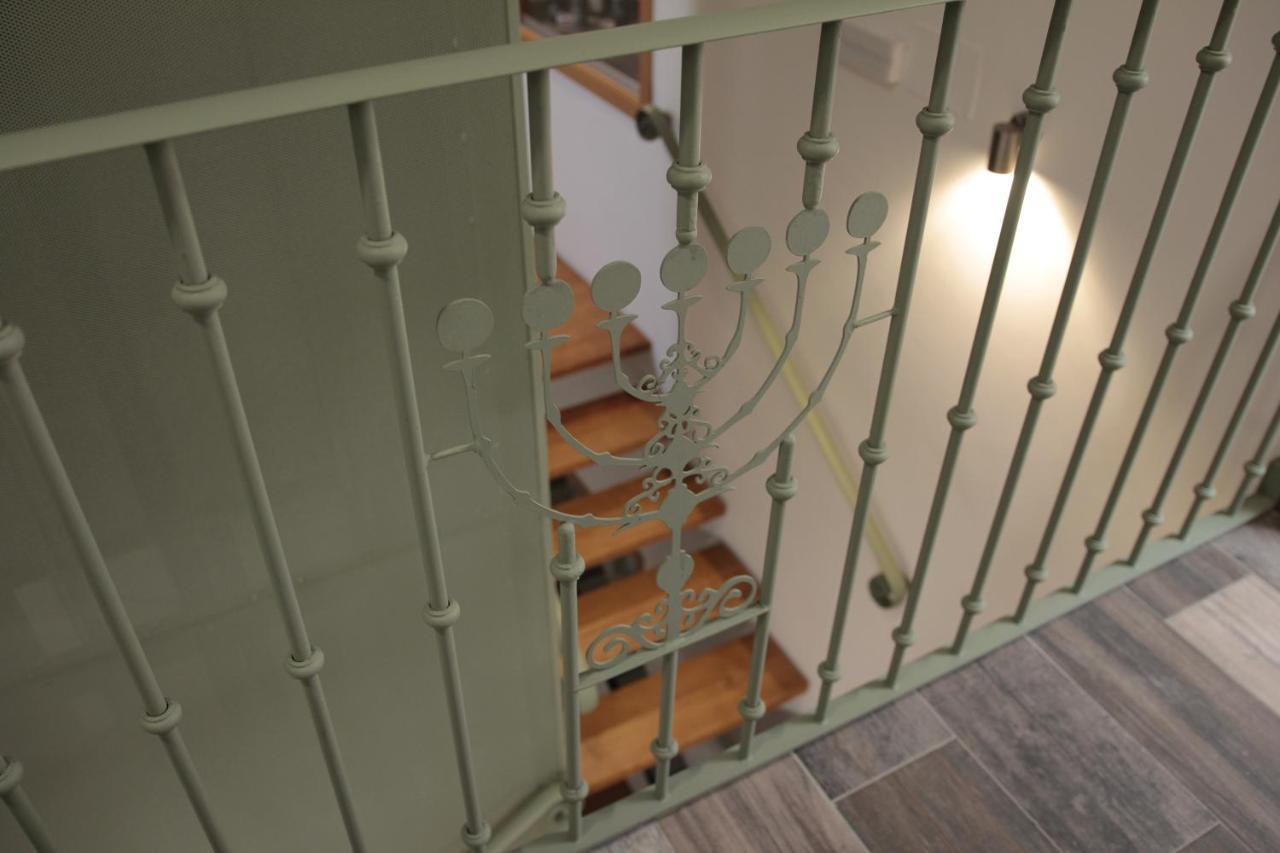 Hospedium Dlj Hostal Tematico Desde La Juderia Arjona Dış mekan fotoğraf