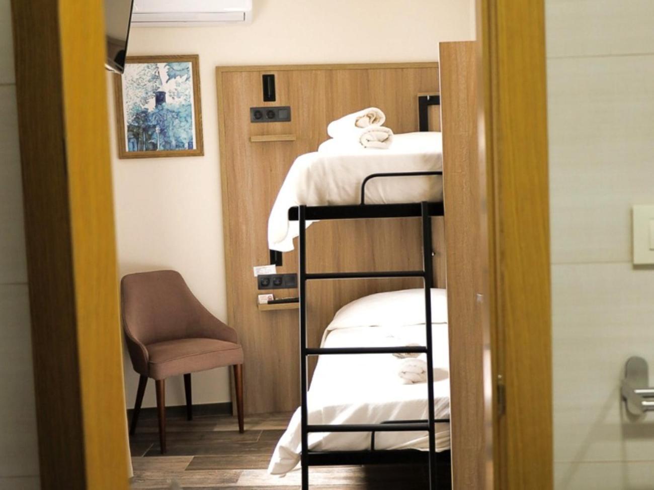 Hospedium Dlj Hostal Tematico Desde La Juderia Arjona Dış mekan fotoğraf